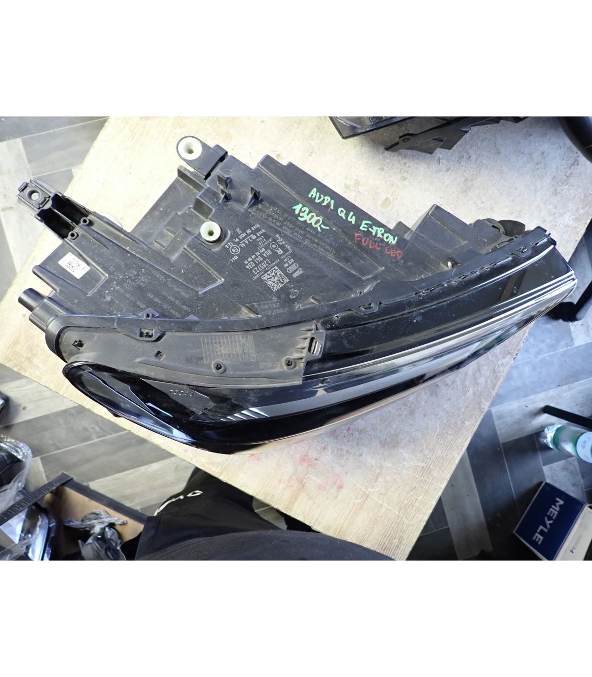 AUDI Q4 E-TRON FULL LED LAMPA PRAWY PRZÓD EUROPA 89A941034