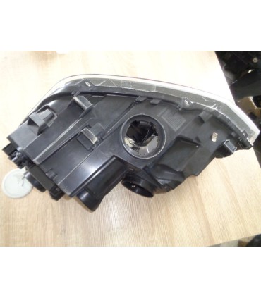 VW POLO 2G LAMPA PRAWA PRZÓD EUROPA