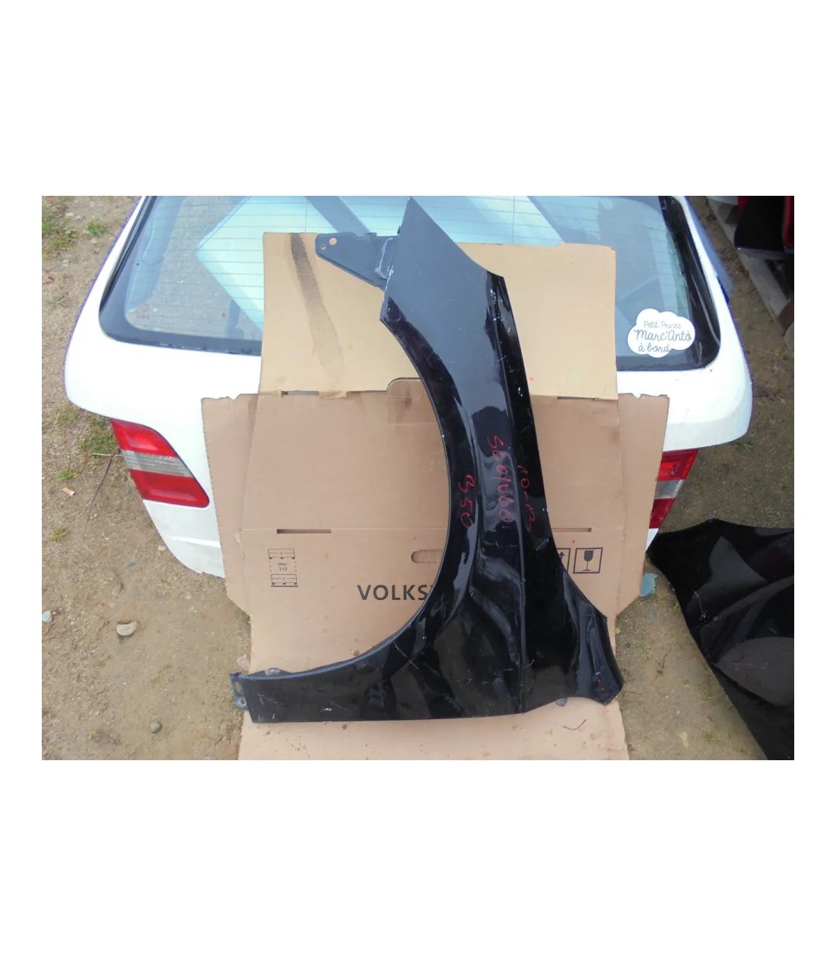 VOLVO S60 V60 BŁOTNIK LEWY