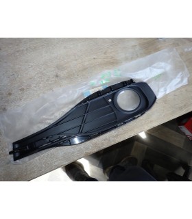 BMW 4 F32 F33 F36 LCI LIFT KRATKA ZDERZAKA LEWY PRZÓD 7432617