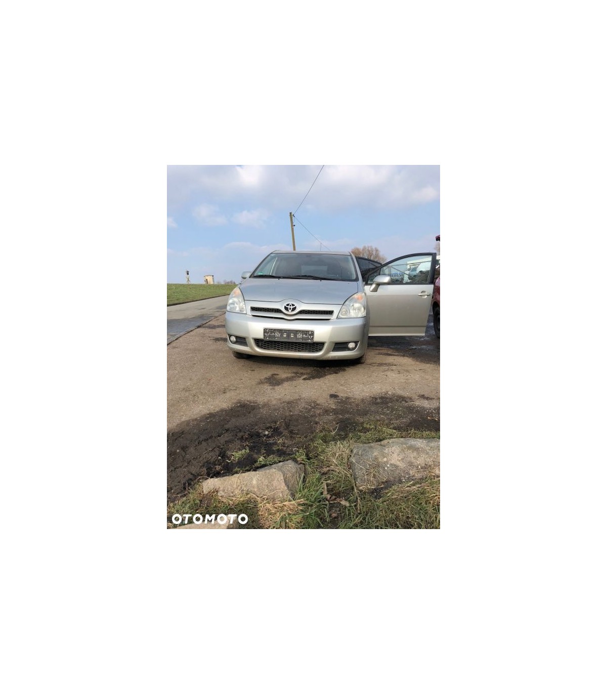 TOYOTA COROLLA VERSO D4D MANETKI