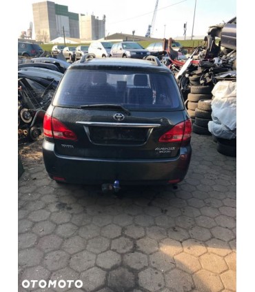TOYOTA AVENSIS VERSO LAMPA TYŁ LEWA EU