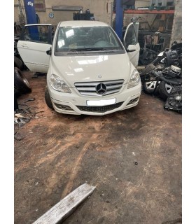 MERCEDES B KLASA W245 TAPICERKA FOTELE + KANAPA KPL. SKÓRY EUROPA
