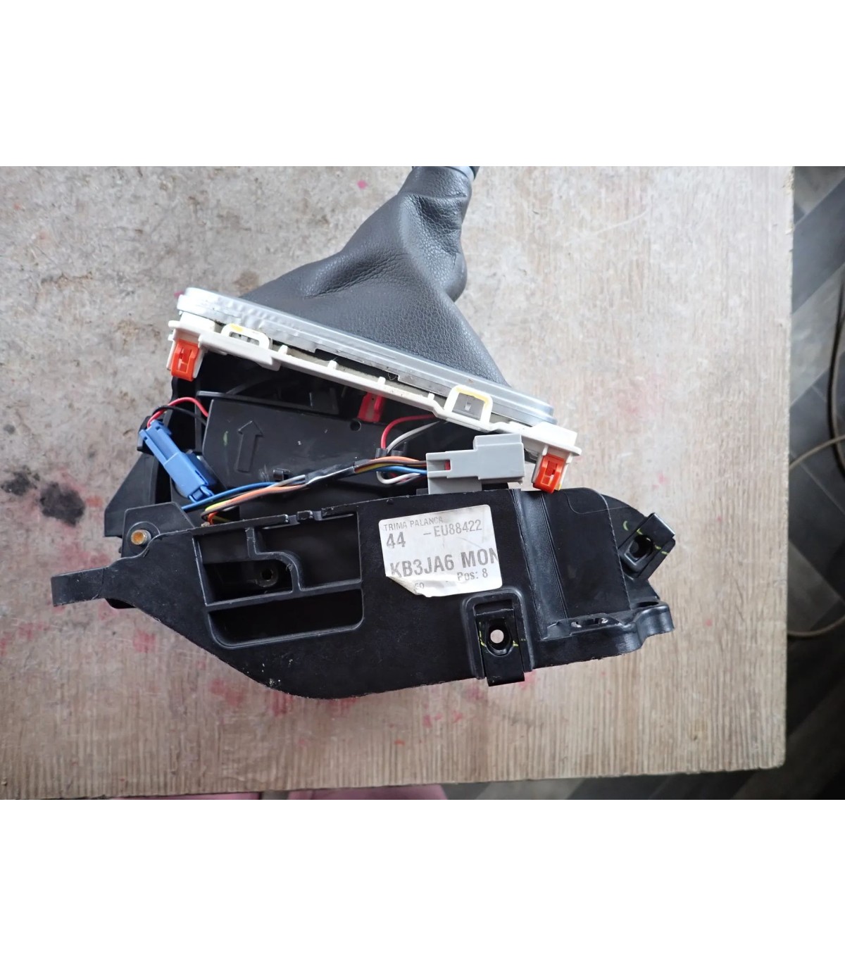 FORD MONDEO MK5 LEWAREK ZMIANY BIEGÓW WYBIERAK AUTOMAT GC62A