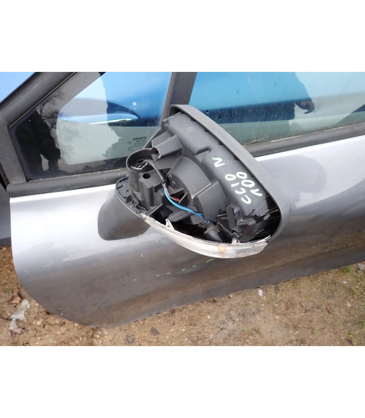 RENAULT CLIO IV LUSTERKO LEWE EUROPA