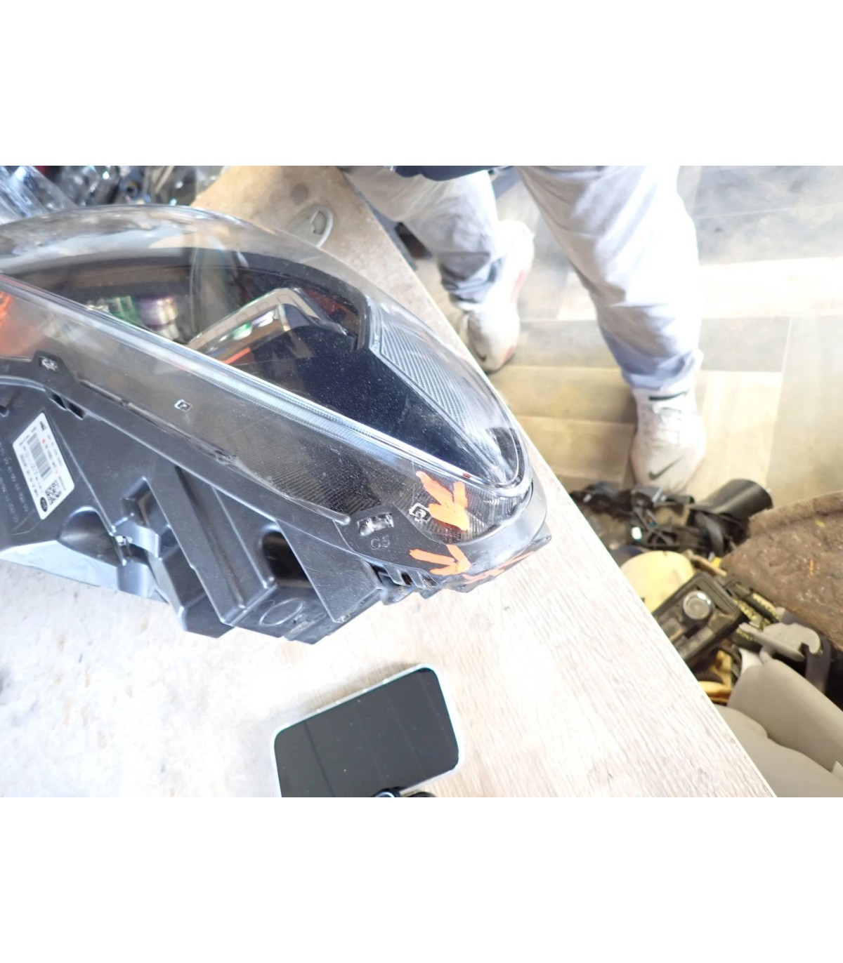 FORD KUGA MK3 LAMPA PRZÓD PRAWA EUROPA