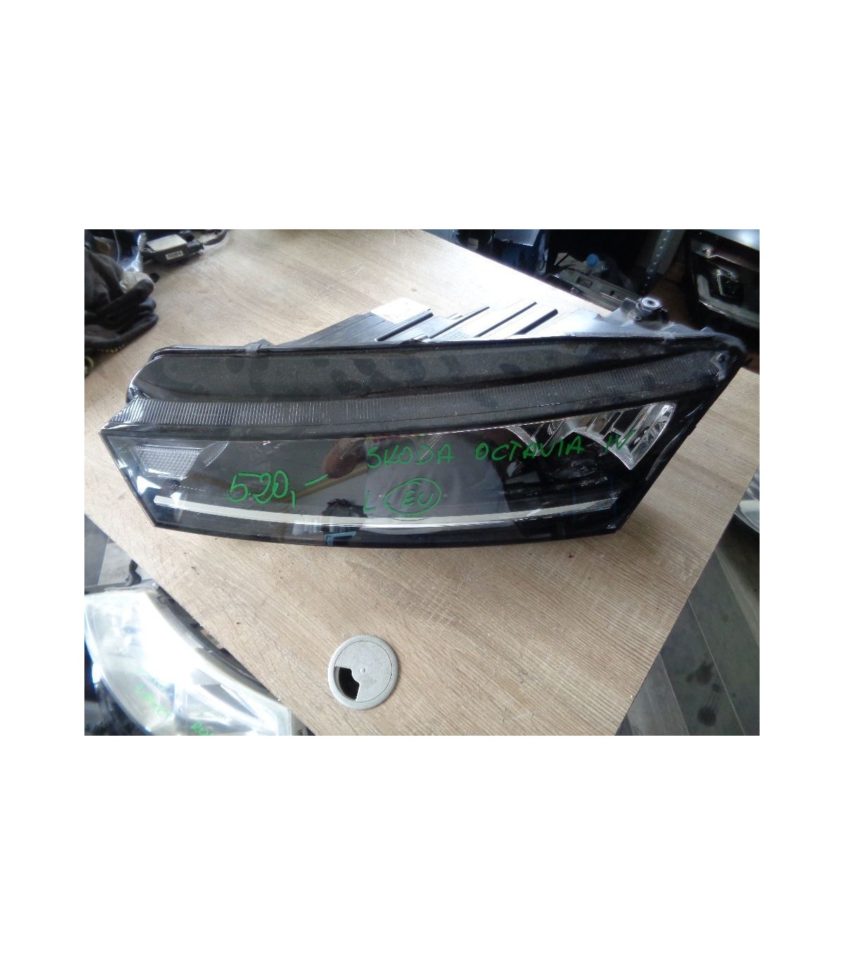 SKODA OCTAVIA IV LAMPA LEWY PRZÓD FULL LED EUROPA 5E4941015