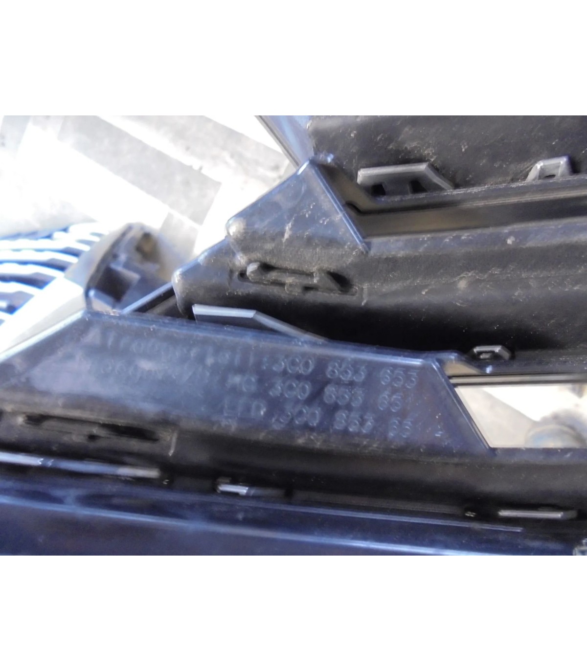 VW PASSAT B8 GRILL