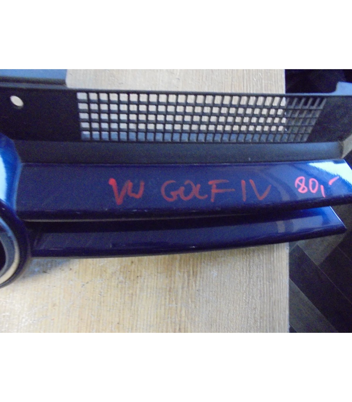 VW GOLF IV GRILL