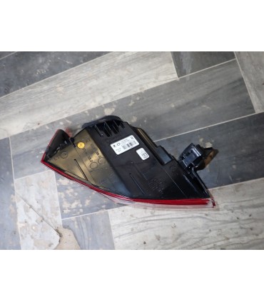SKODA KAROQ LIFT PRAWA LAMPA TYLNA 57A945208C