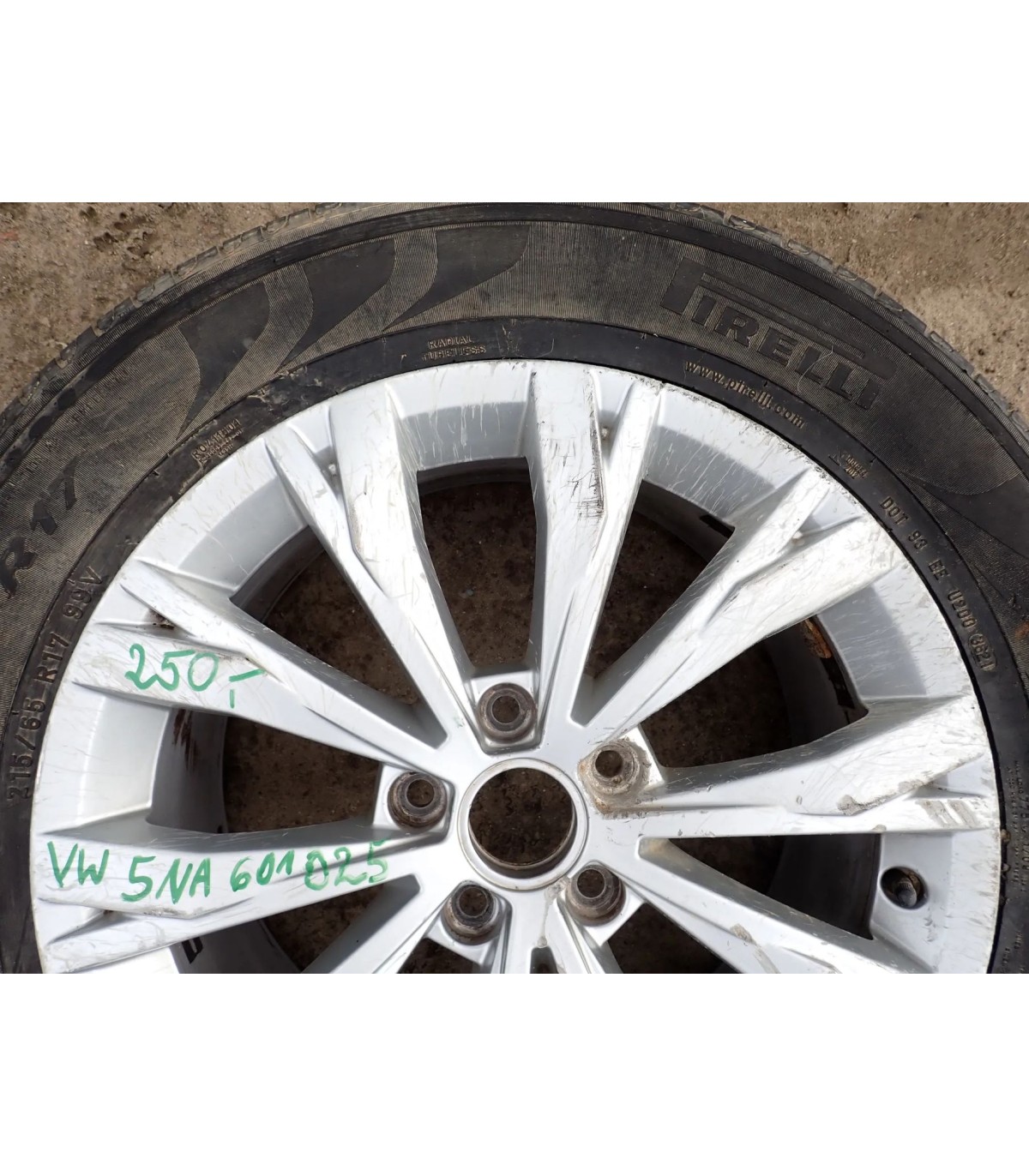 VW TIGUAN II FELGI 5NA601025 215/65 R17