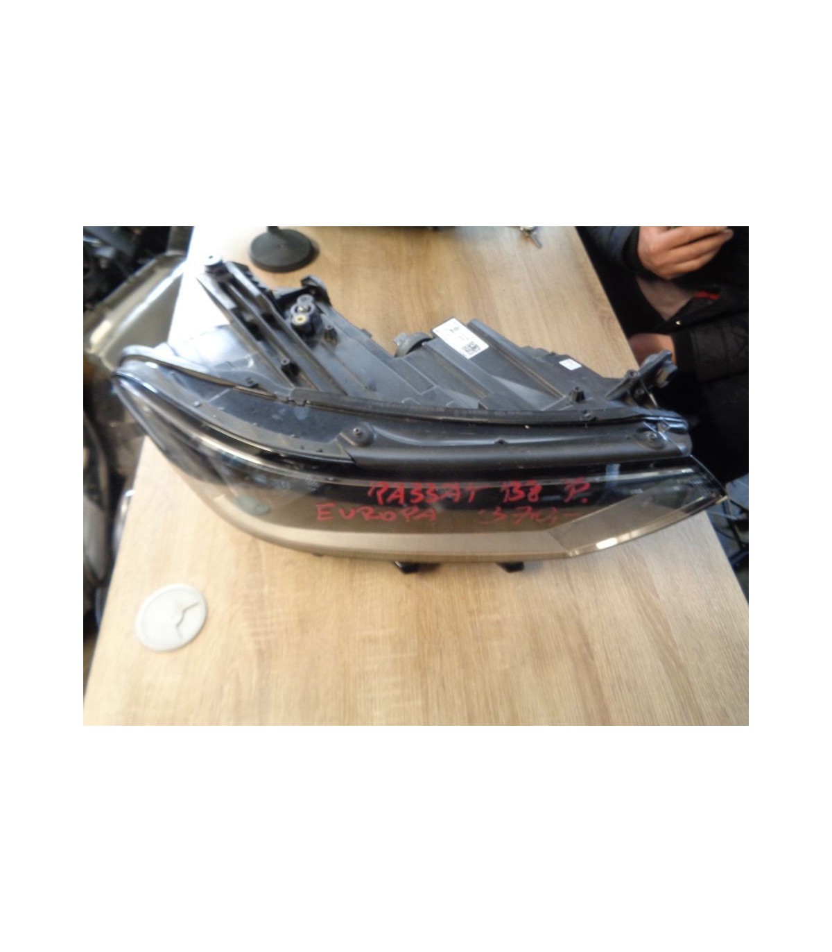 VW PASSAT B8 LAMPA PRAWY PRZÓD EUROPA 3G1941006