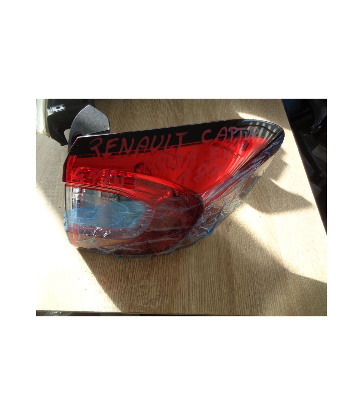 RENAULT CAPTUR LAMPA PRAWY TYŁ EUROPA NOWA ORYGINAŁ