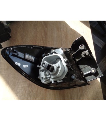 RENAULT CAPTUR LAMPA PRAWY TYŁ EUROPA NOWA ORYGINAŁ