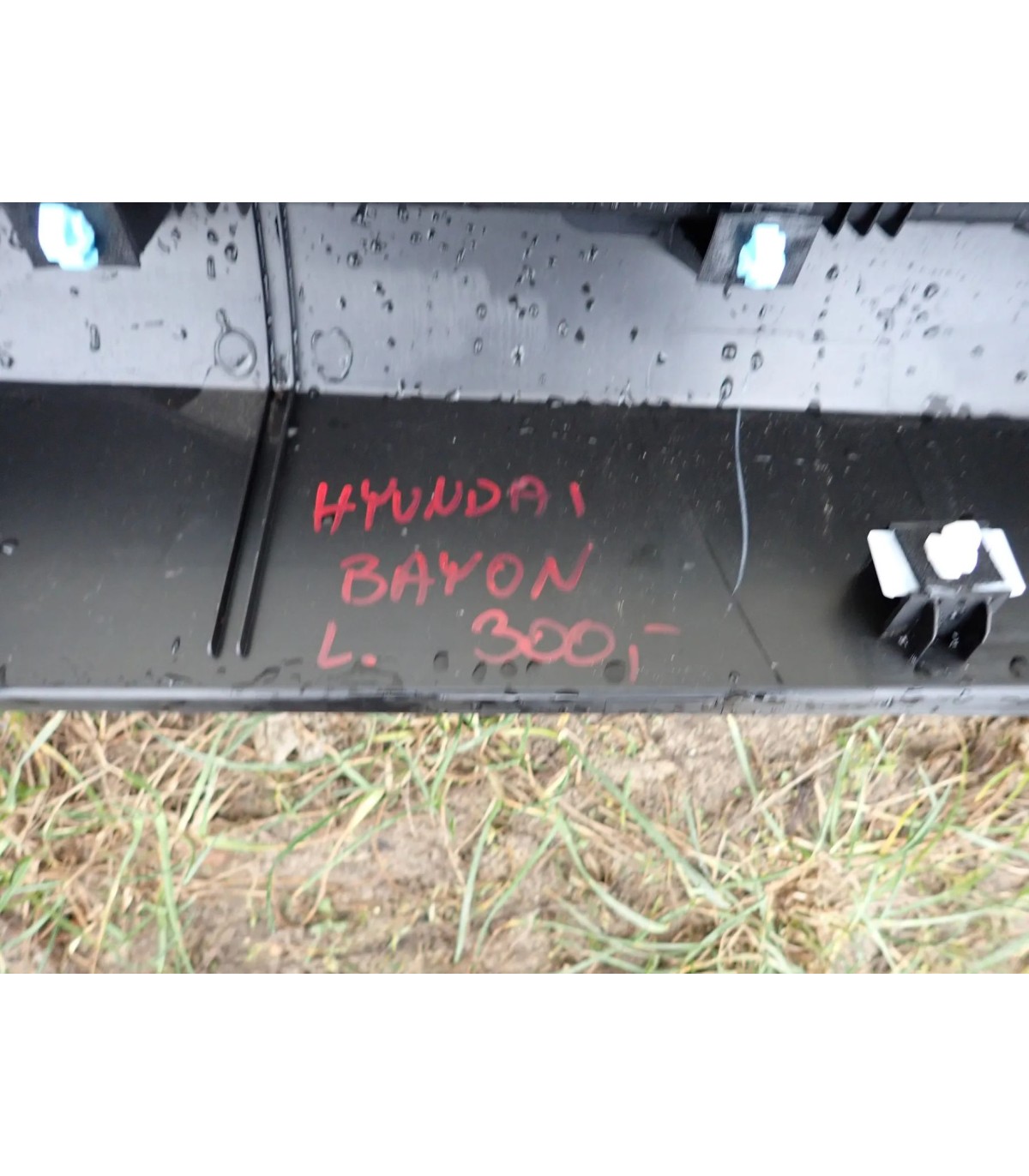 HYUNDAI BAYON LISTWA PROGOWA LEWA