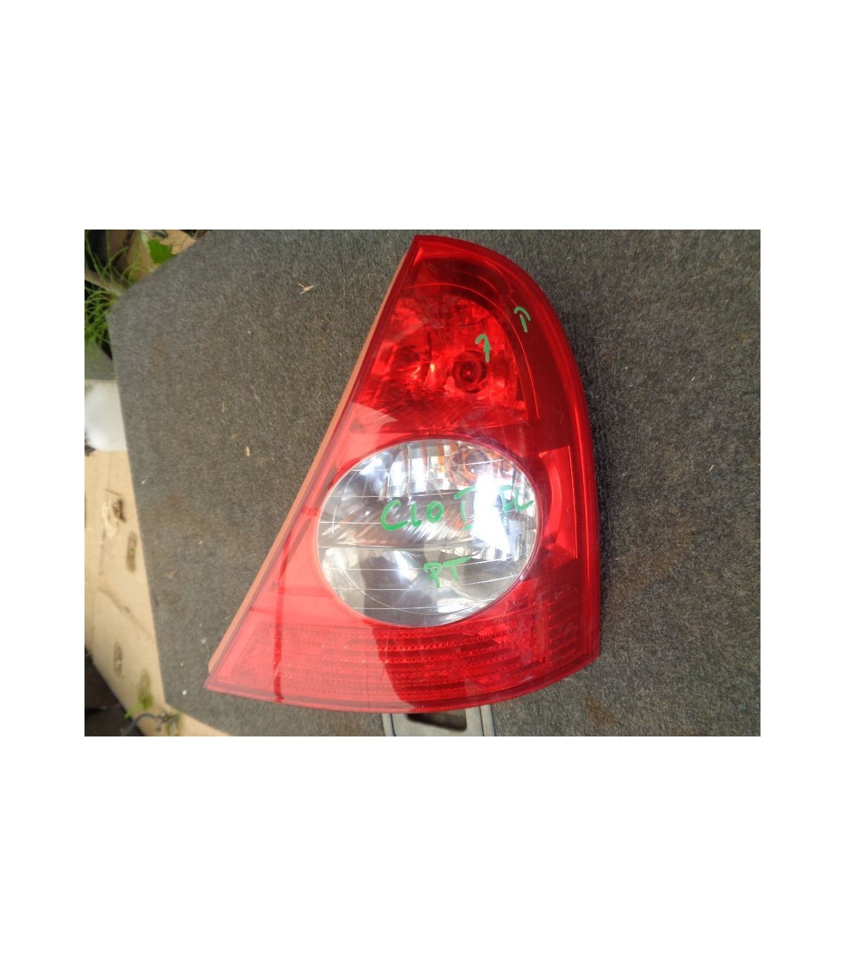 RENAULT CLIO II LIFT LAMPA TYŁ PRAWA EUROPA