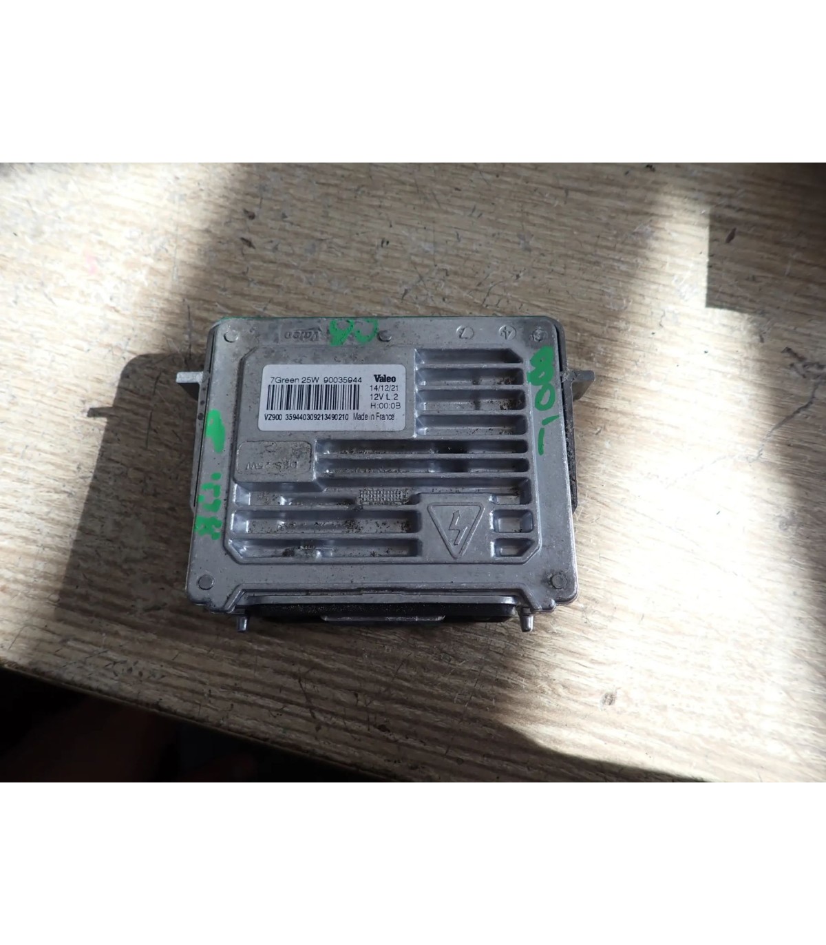 PEUGEOT CITROEN VOLVO PRZETWORNICA MODUŁ ŚWIATEŁ 90035944