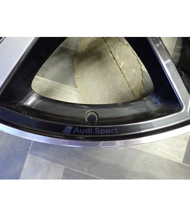 AUDI Q7 Q8 FELGA 22 ET26 4M0601025DN