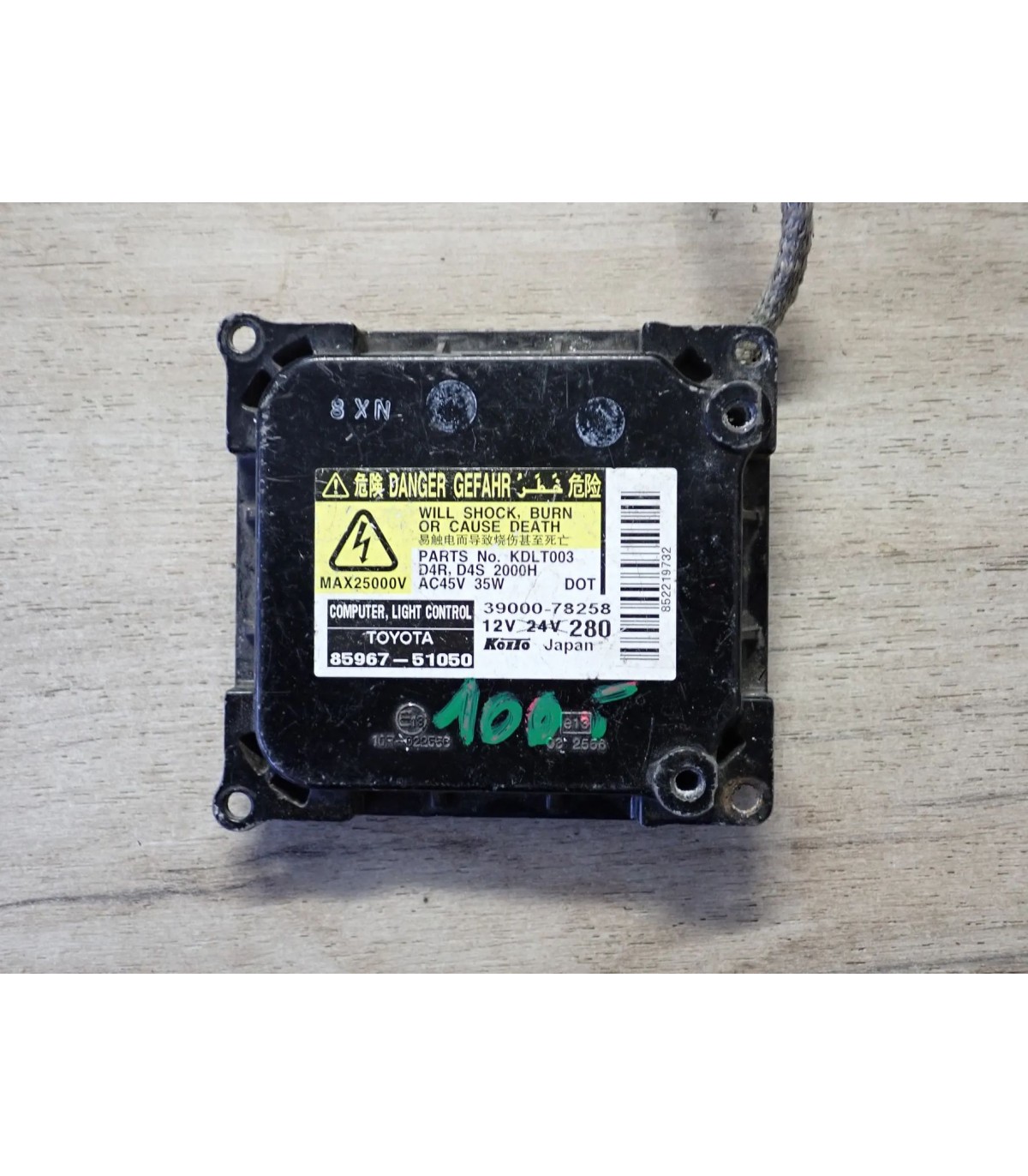TOYOTA AVENSIS T25 PRZETWORNICA XENON 85967-51050