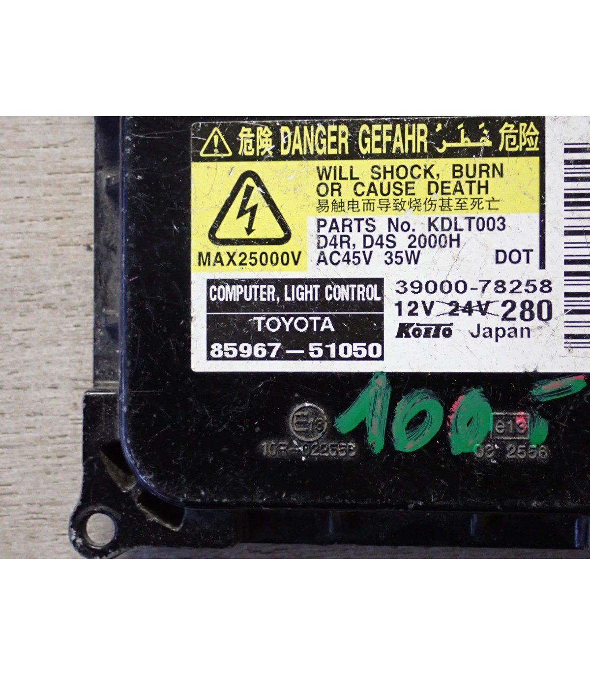 TOYOTA AVENSIS T25 PRZETWORNICA XENON 85967-51050