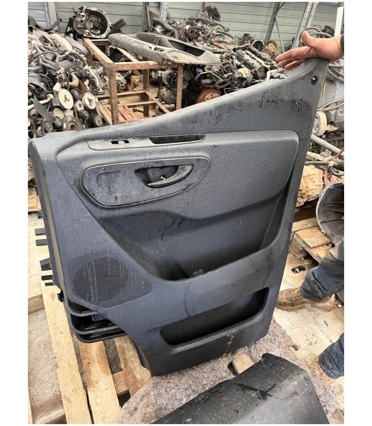 MERCEDES SPRINTER 907 BOCZKI PRAWE LEWE WIELE SZTUK