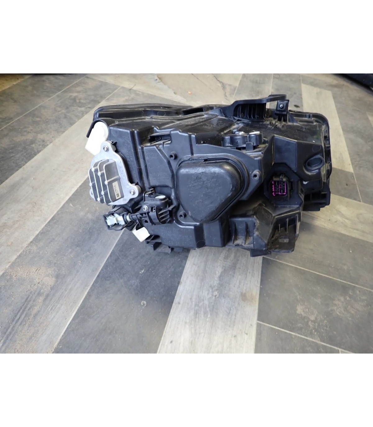 AUDI Q2 82 LIFT LAMPA LEWA PRZÓD 81A941011C