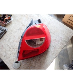 RENAULT CLIO III LAMPA PRAWY TYŁ 89035080