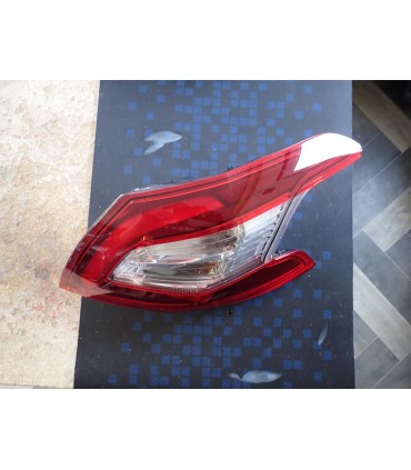 PEUGEOT 308 T9 LAMPA PRAWY TYŁ