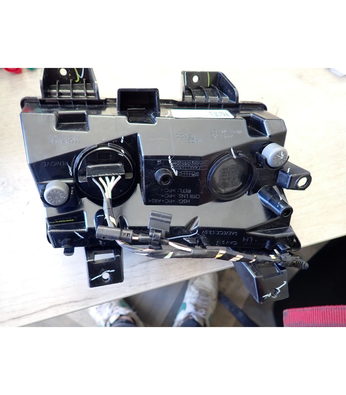 JEEP WRANGLER LAMPA LEWY PRZÓD LED DRL 55112885AF