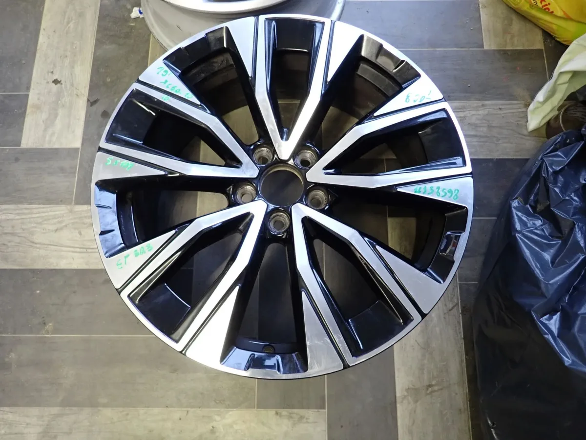 VOLVO XC60 XC90 FELGA 19' 32358598 5X108 ET50