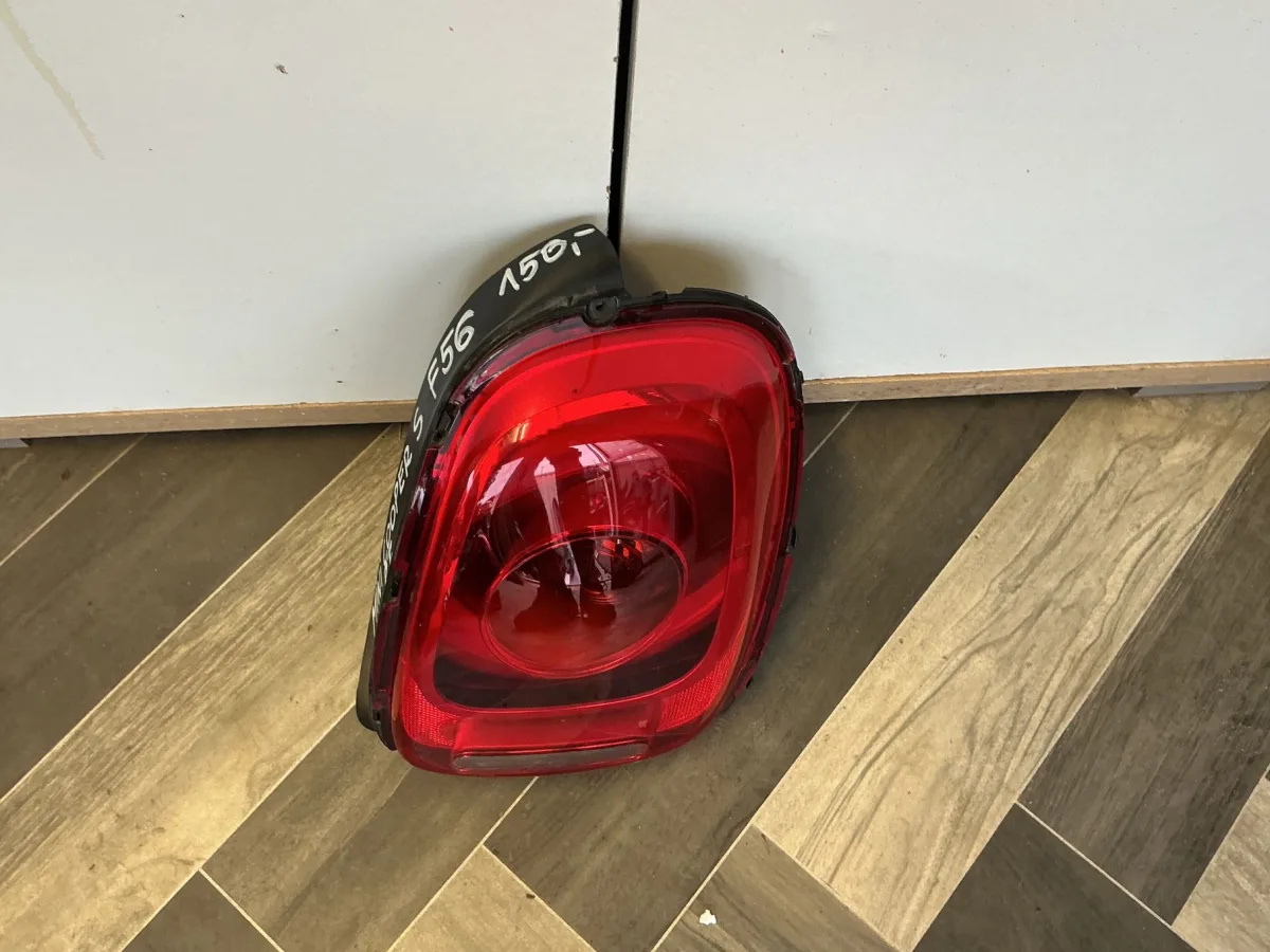 MINI COOPER S F56 LAMPA PRAWA  TYLNA PRAWY  TYŁ
