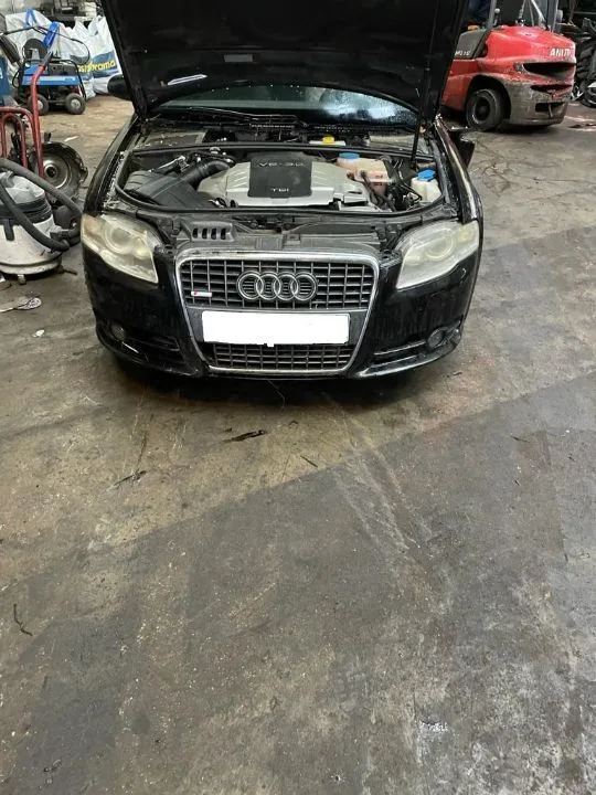 AUDI A4 B7 VACUM POMPA 3.0 TDI V6