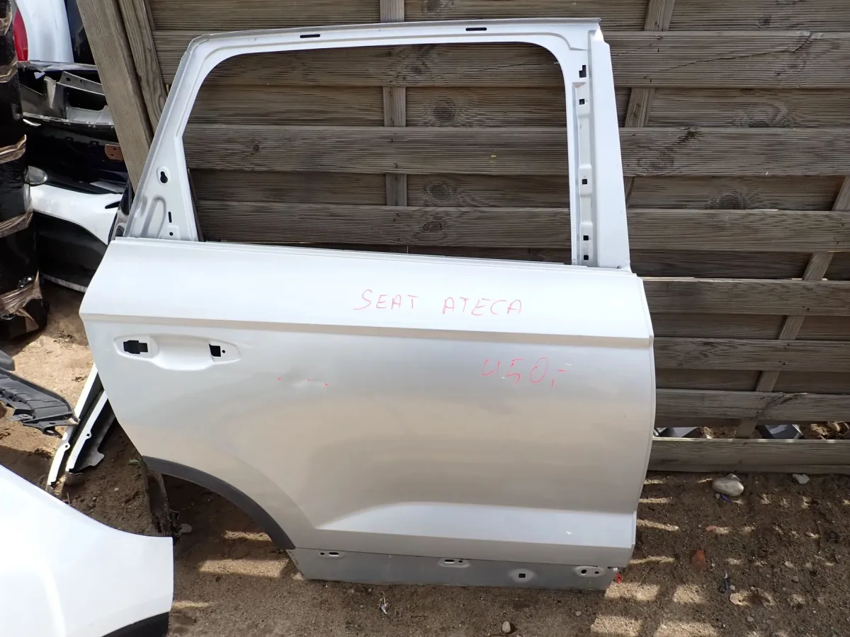 SEAT ATECA DRZWI PRAWY TYŁ